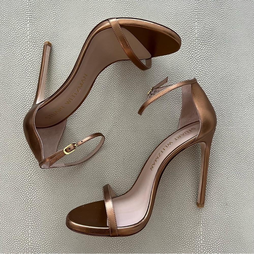 Stuart Weitzman Nudist Brass Metallic Leather Strappy Sandals Sz 12 NIB Rare